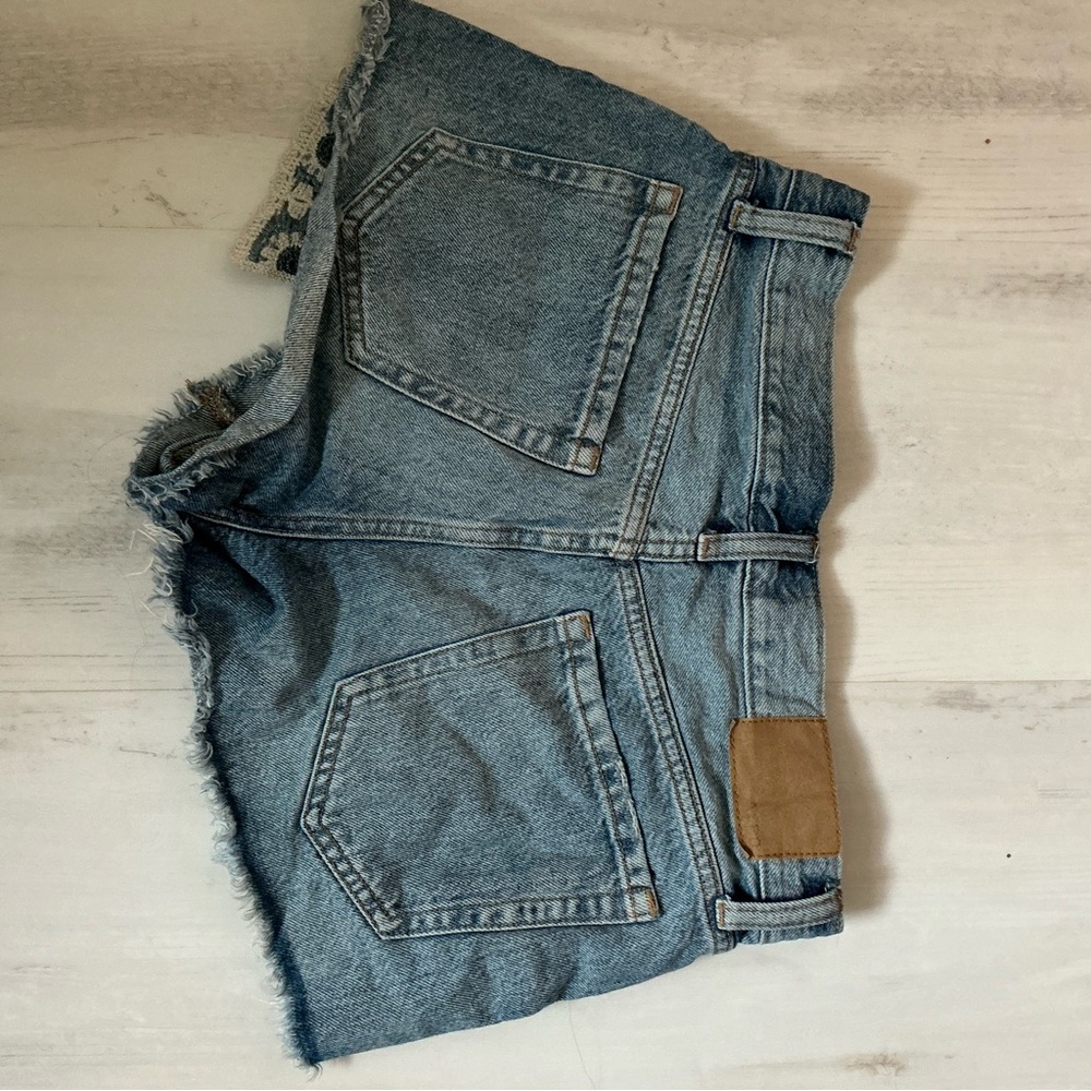 Aeropostale Light Blue Ripped Jean Shorts with Embroidered Flower Pockets - Picture 3 of 5
